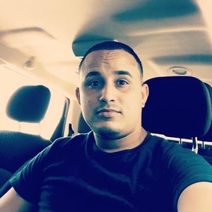 Meet your Posher, Victor luis alvarez